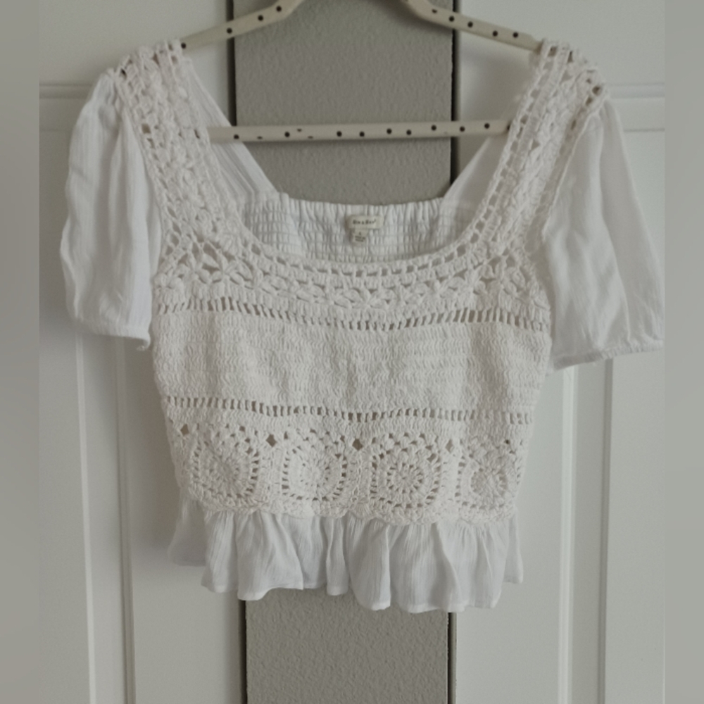 Cropped white crochet peplum crop top